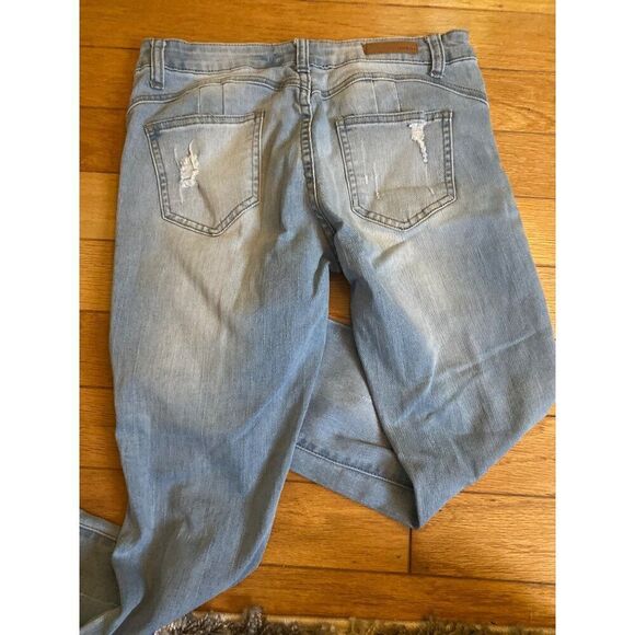 Gogo Star Women's/Juniors light wash cotton distressed skinny Ankle Jeans size 7 - Picture 4 of 9